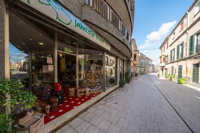 Tienda en traspaso en Son Servera - foto 4