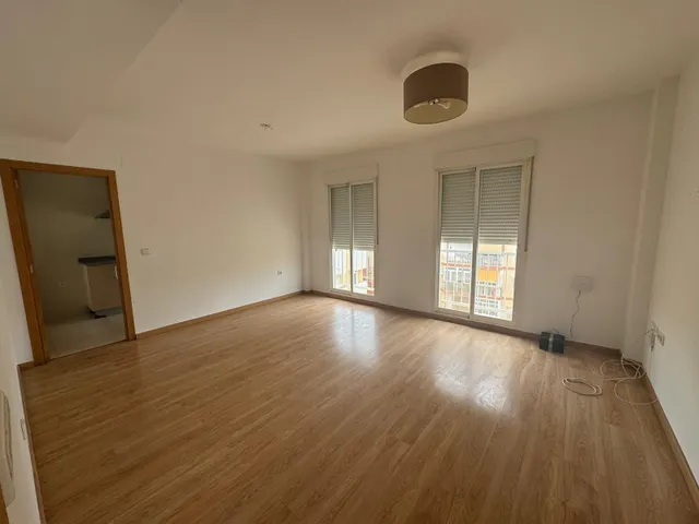 ✨ ¡Amplio dúplex con terraza en pleno centro de Elda! — 6