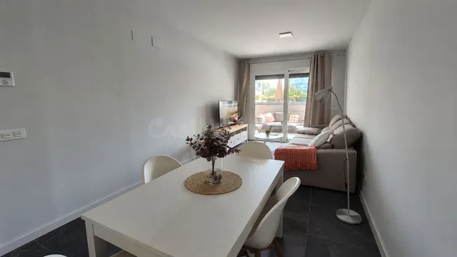 Lujoso apartamento de 2 dormitorios a 5 minutos a pie de la  - foto 5