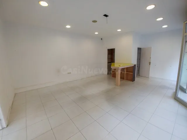 Buena esquina cerca parking, La Salle y zona comercial de Pa - foto 3