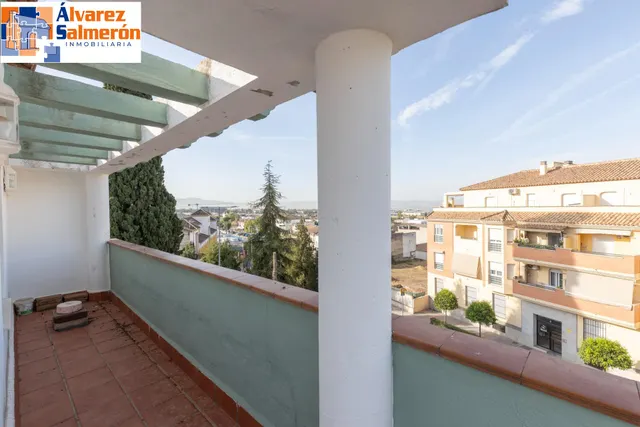 Casa independiente a 5 minutos de Granada en buen estado para entrar a vivir — 20
