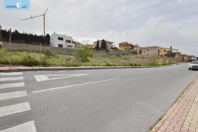 PARCELA EDIFICABLE EN EL BARRIO DE MONACHIL — 18