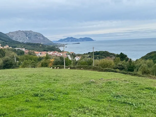 Terreno urbano con vistas al mar - foto 4