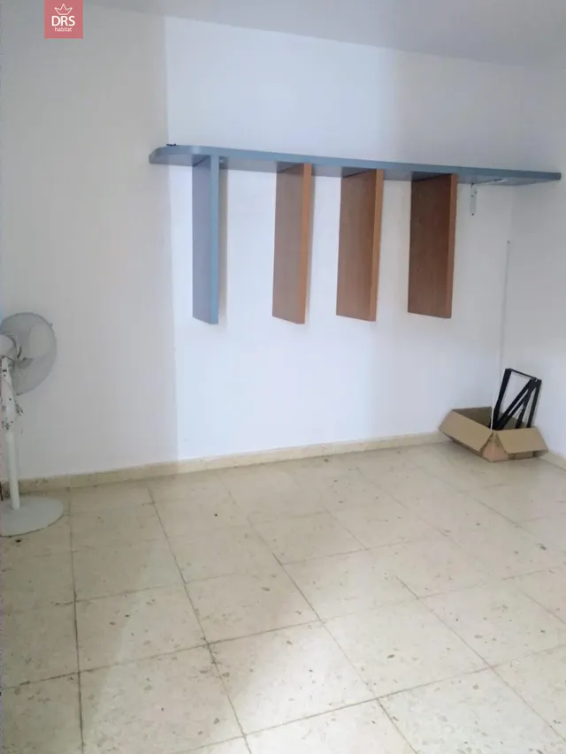 LOCAL COMERCIAL EN CALLE MARQUES DE VILLORES NUM 22 — 7