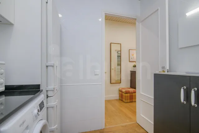 Vivienda con balcón y ascensor en pleno corazón del Gòtic — 24