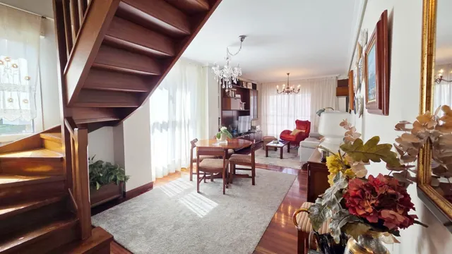Dúplex de 4 habitaciones en Valdenoja