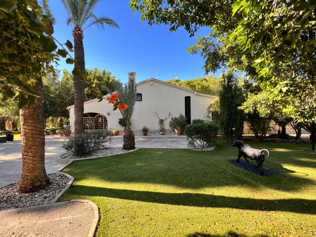 MAITINO AMPLIO CHALET CON PISCINA, PISTA DE TENIS CON VESTUARIOS Y BARBACOA — 2