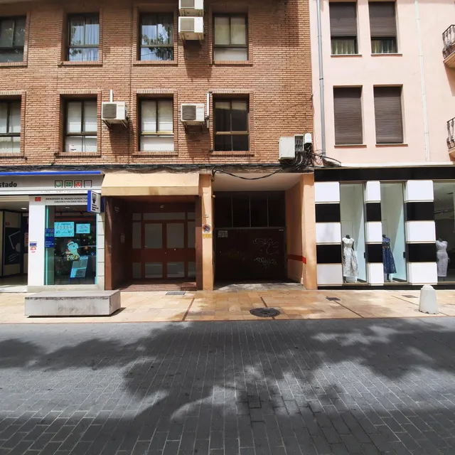 COCHERA CENTRO DUC ALFONS EL VELL, 16 JUNTO LOTERIA FRENTE PALACIO DUCAL SOTANO -2 — 2