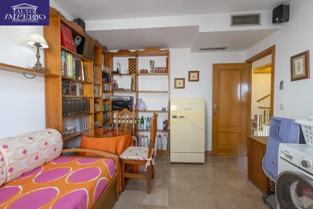 Adosada con 4 dormitorios, amplias terrazas y vistas a Granada y sierra nevada — 33