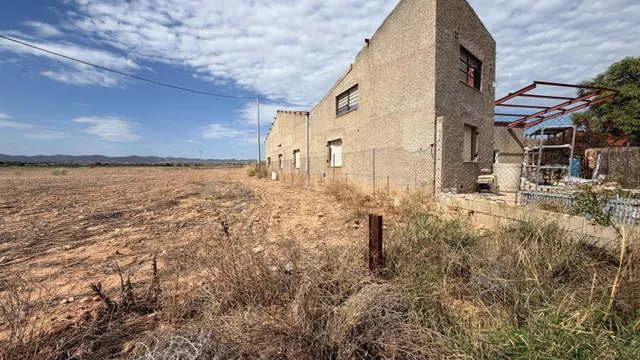 Venta de casa de campo con terreno en Baños y Mendigo. - foto 5