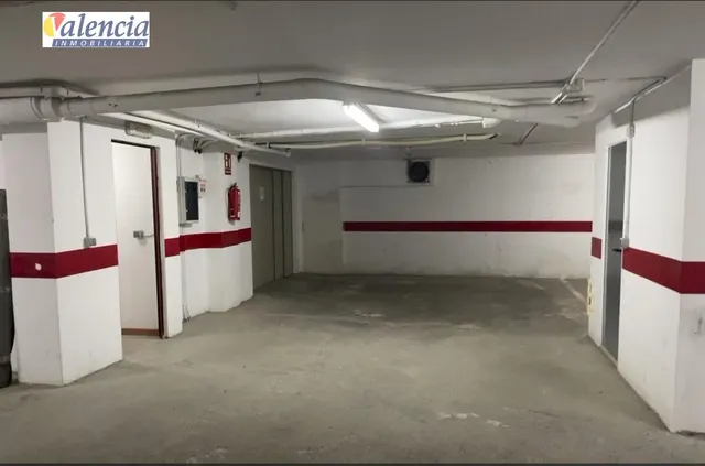VENTA PLAZA DE GARAJE PEQUEÑA CON TRASTERO — 8