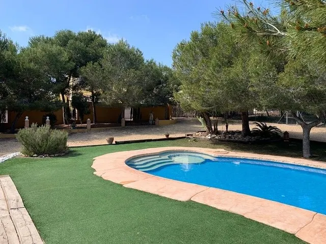 Villa 6 habitaciones 300m² en venta - Urbanizaciones — 35