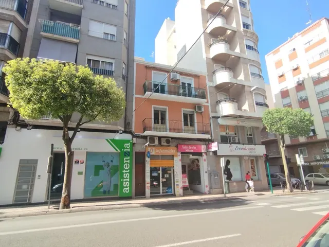 LOCAL COMERCIAL CENTRICO - VICENTE BLASCO IBAÑEZ