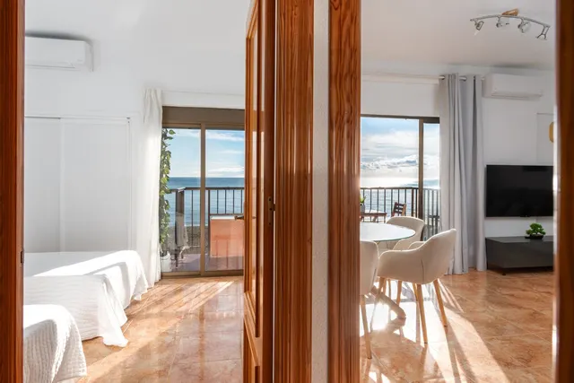 Apartamento frente al mar en Fuengirola - 2 dormitorios y 70m² — 6