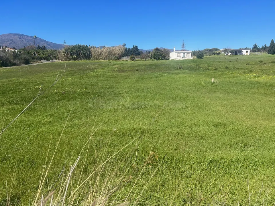Parcela 4800m² en venta - Costa Del Sol