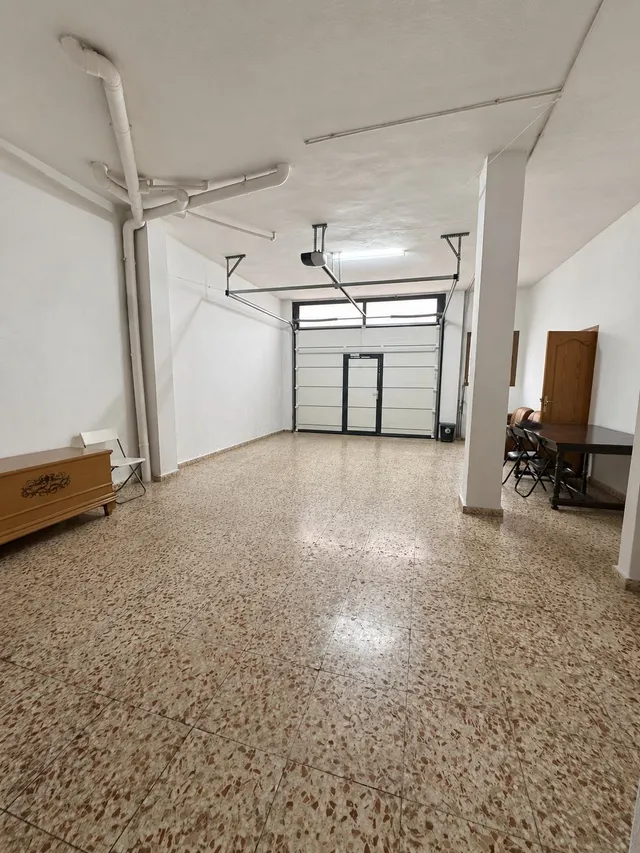 Hay casas que resuelven el presente. Esta también deja espacio al futuro. — 16