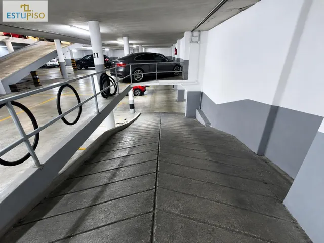 BUENA PLAZA DE GARAJE EN AVENIDA JUDIMENDI — 8