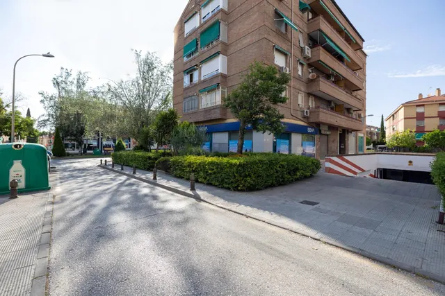 Plaza de garaje y trastero junto al Hospital de Traumatología — 3