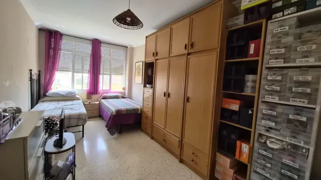Vivienda unifamiliar de 3 plantas con jardín, terrazas y garaje en Algeciras — 9