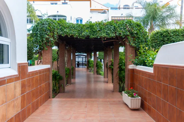 ALQUILER APARTAMENTO 2 DORMITORIOS BENALMADENA COSTA — 14