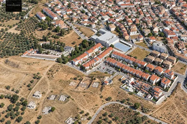 OPORTUNIDAD: SOLAR RESIDENCIAL EN EL CINTURÓN METROPOLITANO DE GRANADA, EN OTURA — 5