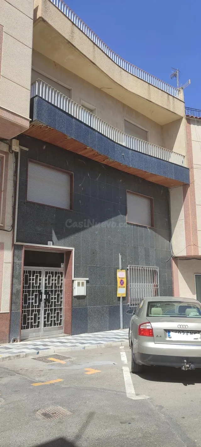 VENTA EN OLULA DEL RÍO ( ALMERÍA ), DE CASA FAMILIAR CON 2 V