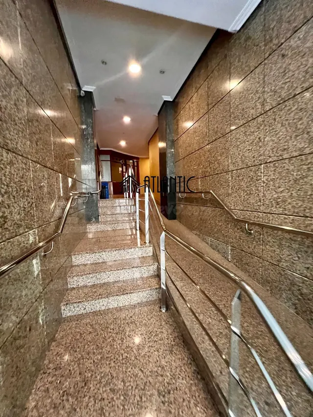 Oficina 376m² en venta - Areal -Rosalía de Castro - foto 2