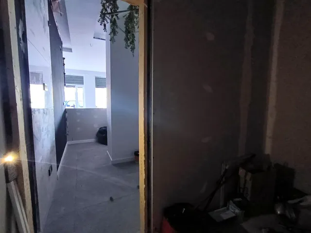 Fabuloso local comercial en la zona del Rescatado y la Biblioteca central del Marrubial (opción a adaptarlo a vivienda) — 28