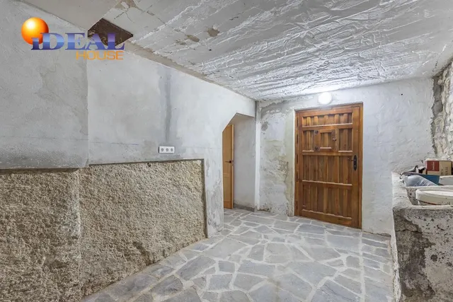 GR3929 - Alhama de Granada - Casa de pueblo reformada con patio delantero y azotea — 23