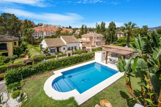 Chalet 6 habitaciones 449m² en venta - Marbella - foto 2