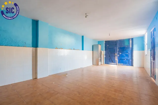 ¡oportunidad única en el pontón (Requena)! casa a dos calles con luz natural y múltiples posibilidades: — 33