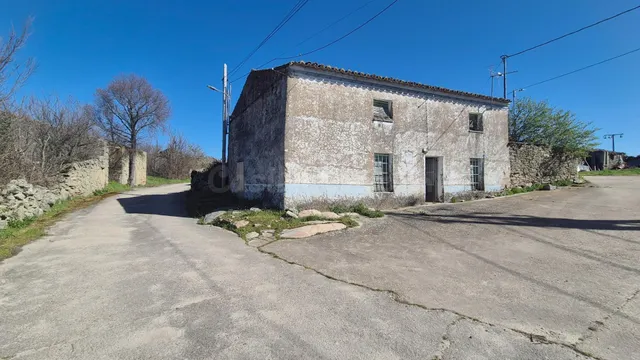 CASA VENTA CARRASCO. Urbis te ofrece una venta en Carrasco,  - foto 2