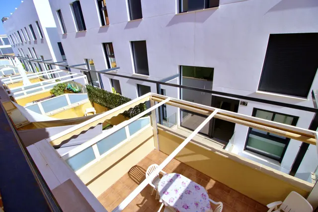 Adosado tipo triplex en Guardamar del Segura. — 27