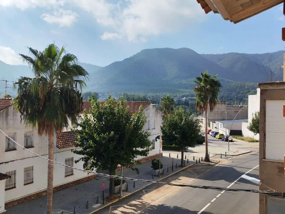 SE VENDE ESTRUCTURA EN ARTANA DE 3 PLANTAS Y PLANTA BAJA