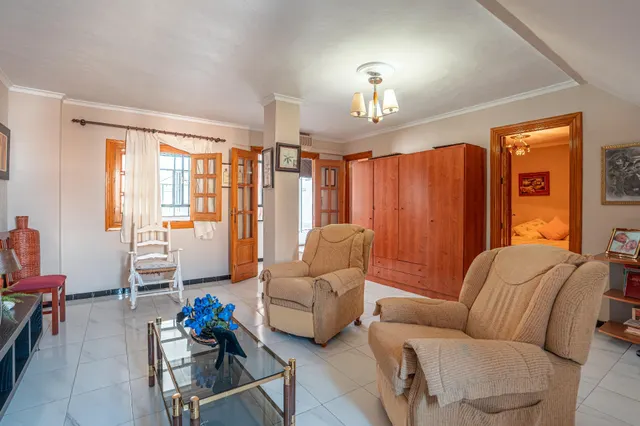 Espectacular vivienda de más de 200 m2 con 4 dormitorios, 3 baños y gran azotea — 21