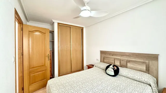 Apartamento de 2 dormitorios y 1 baño con garaje en el centr - foto 4