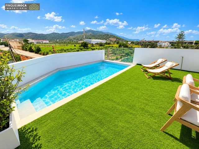 Exclusivo chalet de diseño con piscina privada a 200 metros del mar en les cases d’alcanar — 36