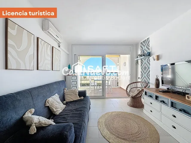 Magnífico pisoo renovado con terraza y licencia turística – 