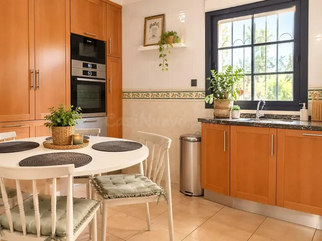 Chalet independiente en primera línea de mar en Santiago Bernabéu, Santa Pola — 4