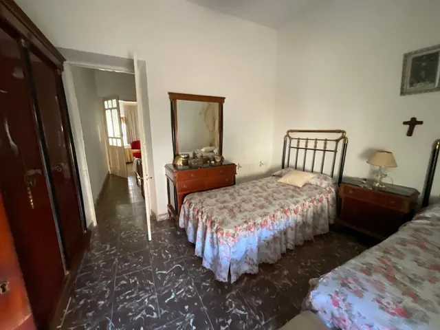 Gran casa en Chozas de Canales — 11