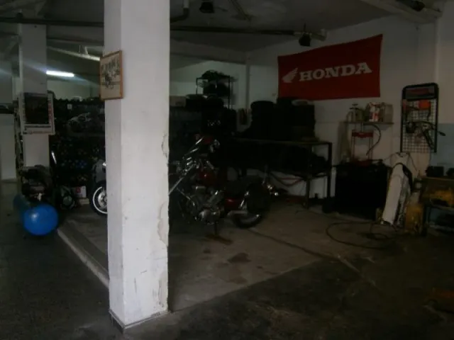 LOCAL COMERCIAL — 10