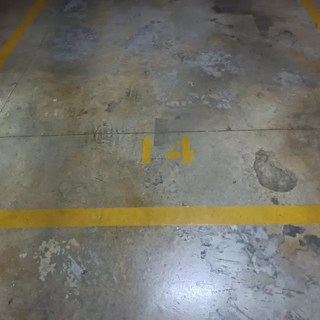 EN VENTA DOS PLAZAS DE GARAJE JUNTO AL MERCADO CENTRAL — 6
