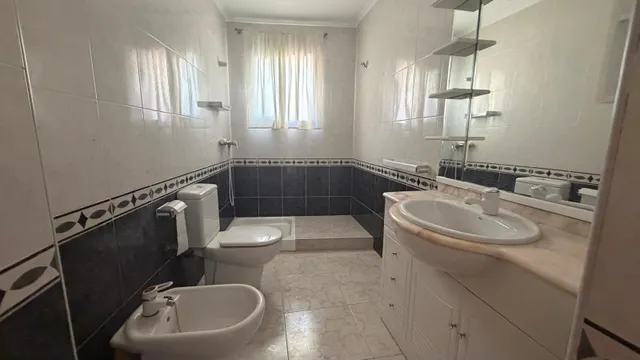 Casa en Alquiler en planta baja con patio y garaje en Alborea — 2