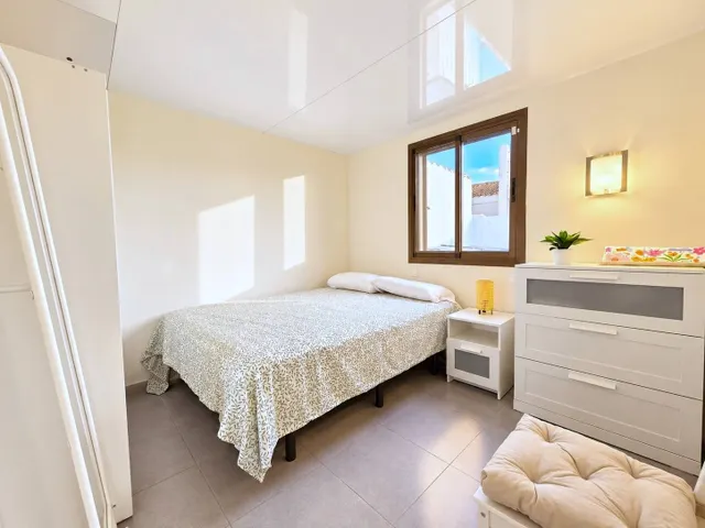 En alquiler estupendo bungalow con amplio jardin y mucha luminosidad — 18