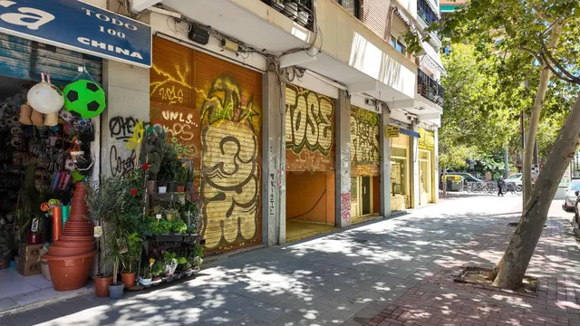 ESPECTACULAR BAJO COMERCIAL CON 7 ESCAPARATES, ESQUINERO Y S - foto 5