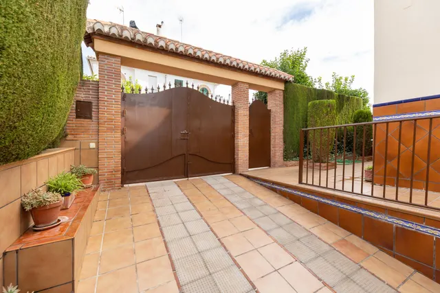 VIVIENDA PAREADA EN MONTELUZ — 6