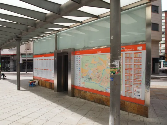 OPORTUNIDAD, COCHERAS EN EL PARKING DE LA AVENIDA DE COMPOSTILLA — 12