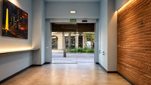 Restaurante con licencia c3 en traspaso en l´eixample esquerra — 3