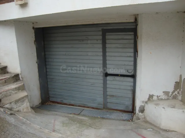 LOCAL CON VARIOS PARKINGS Y TRASTEROS - foto 3