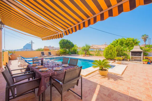 ▷Villa De Una Sola Planta con Piscina y vistas al Peñon en Calpe, Costa Blanca. — 13
